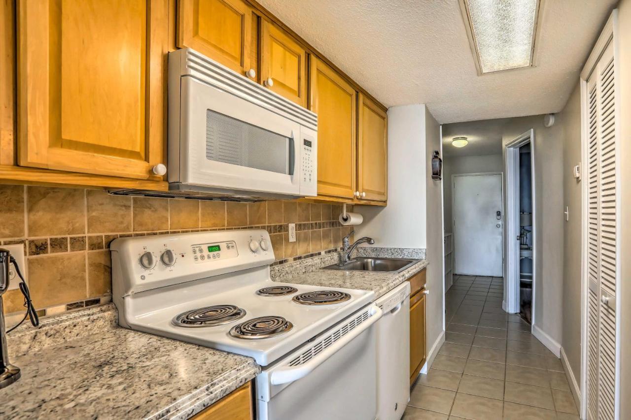 Myrtle Beach Condo, 1 Block To Ocean Shore! Екстер'єр фото